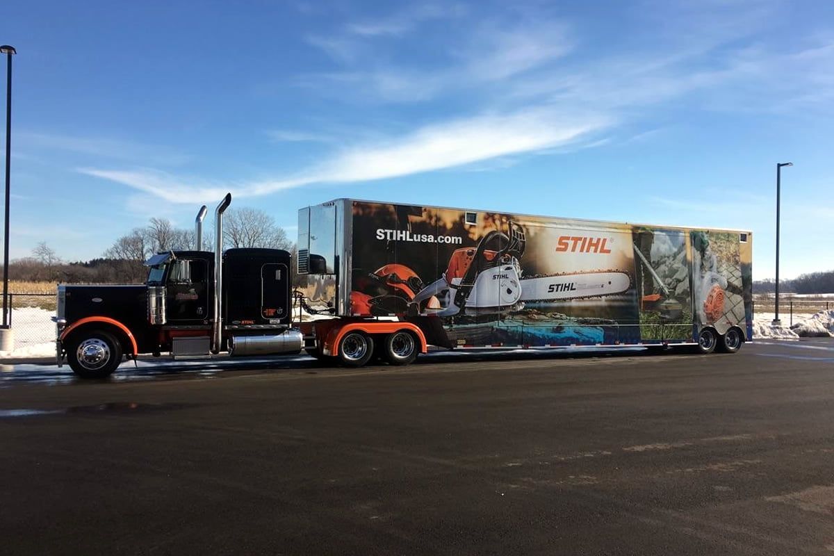 Semi Trailer Has Opening Wall Semi Trailer Has Opening Wall