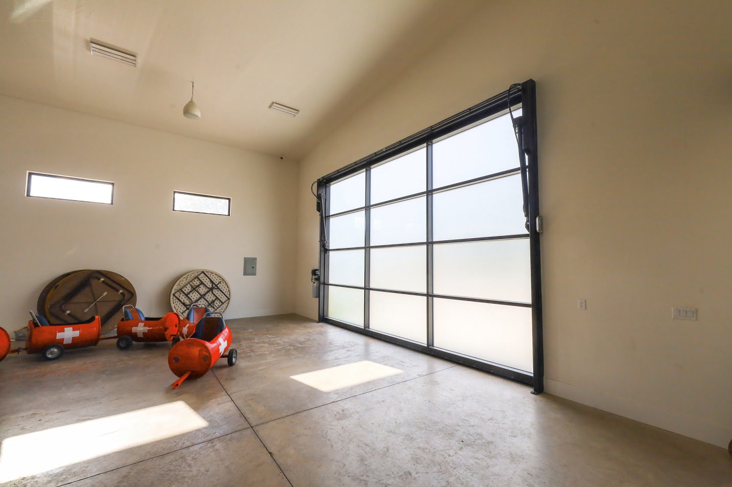 ‘Garage Mahal’, Glass Door ‘Garage Mahal’, Glass Door